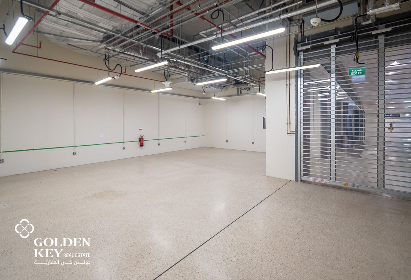 Spacious Retail Space – Metro Station