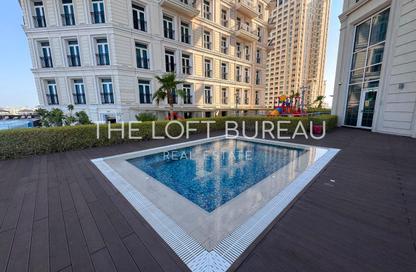 Apartment - 3 Bedrooms - 5 Bathrooms for rent in Floresta Gardens - Floresta Gardens - The Pearl Island - Doha