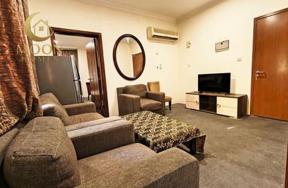 Apartment - 1 Bedroom - 1 Bathroom for rent in Umm Ghuwalina - Umm Ghuwailina - Doha