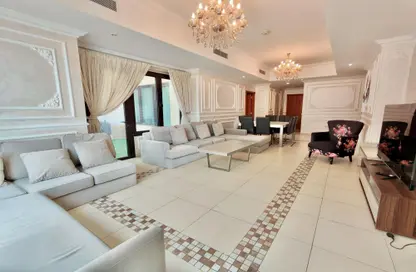 Apartment - 2 Bedrooms - 2 Bathrooms for rent in West Porto Drive - Porto Arabia - The Pearl Island - Doha