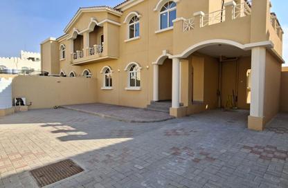 Villa - 4 Bedrooms - 4 Bathrooms for rent in Al Hadara Street - Al Thumama - Doha
