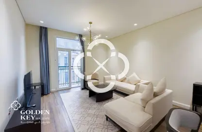 Apartment - 2 Bedrooms - 3 Bathrooms for rent in The Garden - Floresta Gardens - The Pearl Island - Doha