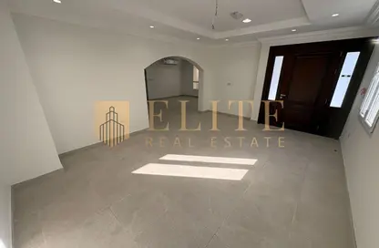 مجمع سكني - 6 غرف نوم - 6 حمامات للايجار في شارع الوعب - الوعب - الدوحة