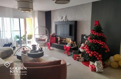 Apartment - 1 Bedroom - 2 Bathrooms for sale in Viva West - Viva Bahriyah - The Pearl Island - Doha