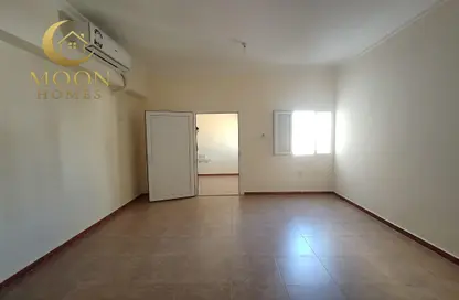 Apartment - 1 Bedroom - 1 Bathroom for rent in Old Salata - Salata - Doha