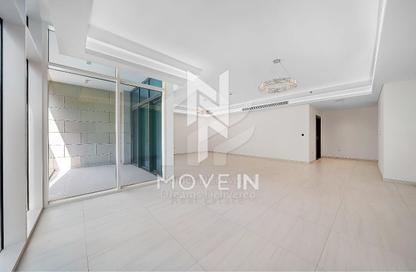 Apartment - 1 Bedroom - 2 Bathrooms for sale in Crystal Residence - Gewan Island - The Pearl Island - Doha