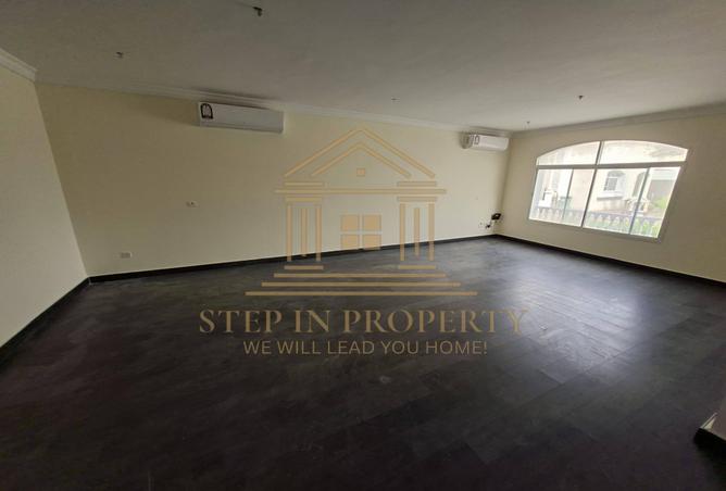 54152398 - Property Main Image