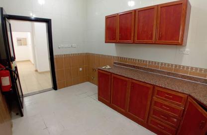 Apartment - 2 Bedrooms - 2 Bathrooms for rent in Hiteen Street - Al Muntazah - Doha