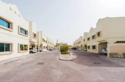 Compound - 3 Bedrooms - 4 Bathrooms for rent in Ain Khaled Villas - Ain Khaled - Doha