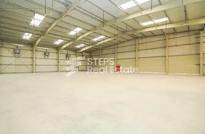 Warehouse - Studio for rent in East Industrial Street - Birkat Al Awamer - Al Wakra