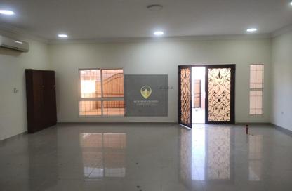 Villa - 6 Bedrooms - 5 Bathrooms for rent in Al Ruwais - Al Ruwais - Al Shamal