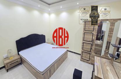 Apartment - 2 Bedrooms - 2 Bathrooms for rent in Thabit Bin Zaid Street - Al Mansoura - Doha