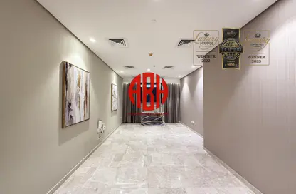 Apartment - 2 Bedrooms - 3 Bathrooms for rent in West Bay Tower - West Bay - West Bay - Doha