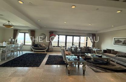 Apartment - 3 Bedrooms - 3 Bathrooms for rent in Tower 16 - Porto Arabia - The Pearl Island - Doha