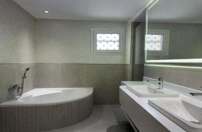 مجمع سكني - 4 غرف نوم - 5 حمامات للايجار في فلل واست باي لاغون - وست باي لاجون - بحيرة وست لاجون - الدوحة مجمع سكني - 4 غرف نوم - 5 حمامات للايجار في فلل واست باي لاغون - وست باي لاجون - بحيرة وست لاجون - الدوحة