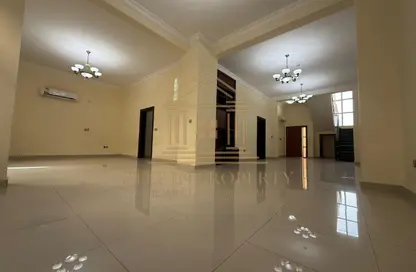 مجمع سكني - 5 غرف نوم - 4 حمامات للايجار في شارع  بو هامو - أبو هامور - الدوحة