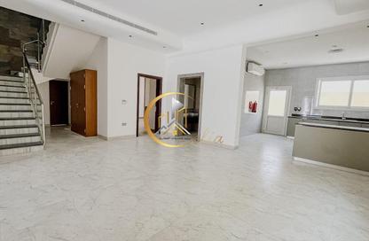 مجمع سكني - 7 غرف نوم - 8 حمامات للايجار في العب - الخيصة - أم صلال محمد