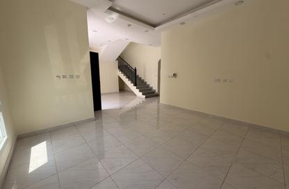 Villa - 5 - 6 for rent in Al Kheesa - Al Kheesa - Umm Salal Mohammed