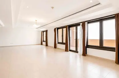 Apartment - 2 Bedrooms - 3 Bathrooms for rent in East Porto Drive - Porto Arabia - The Pearl Island - Doha