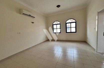 Villa - 3 Bedrooms - 3 Bathrooms for rent in Al Maamoura - Al Maamoura - Doha
