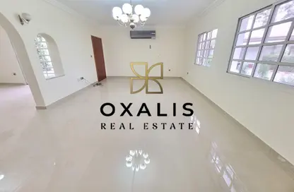 فيلا - 4 غرف نوم - 5 حمامات للايجار في شارع الوعب - الوعب - الدوحة