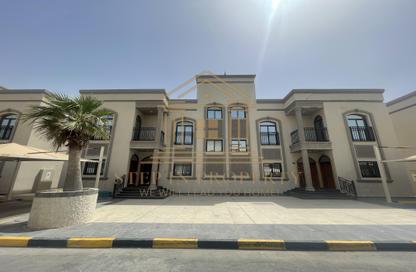 Villa - 5 Bedrooms - 4 Bathrooms for rent in Al Maamoura - Al Maamoura - Doha