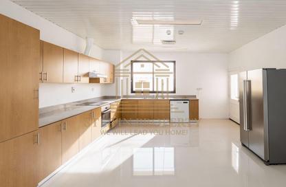 Villa - 3 Bedrooms - 6 Bathrooms for rent in Al Nasr Street - Al Nasr - Doha