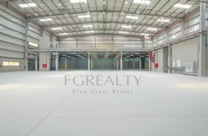 Warehouse - Studio - 2 Bathrooms for rent in East Industrial Street - Birkat Al Awamer - Al Wakra
