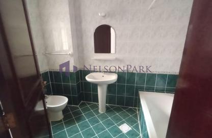 Apartment - 3 Bedrooms - 3 Bathrooms for rent in Fereej Bin Mahmoud North - Fereej Bin Mahmoud - Doha