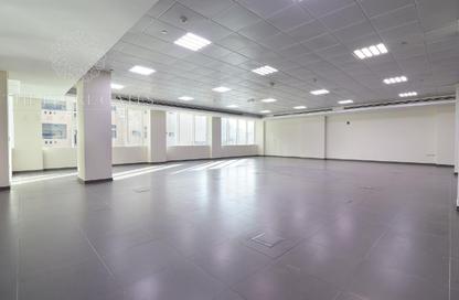Retail - Studio - 3 Bathrooms for rent in Abu Jabair Street - Al Muntazah - Doha