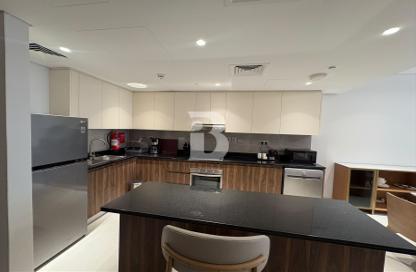 Apartment - 1 Bedroom - 2 Bathrooms for rent in Tower 10 - Porto Arabia - The Pearl Island - Doha