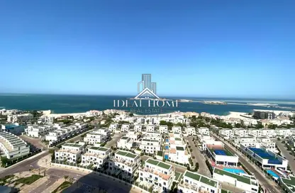 Apartment - 2 Bedrooms - 4 Bathrooms for sale in Floresta Gardens - Floresta Gardens - The Pearl Island - Doha