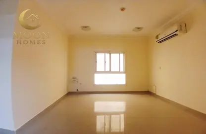 Apartment - 2 Bedrooms - 2 Bathrooms for rent in Al Mansoura - Al Mansoura - Doha
