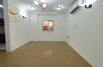 Apartment - 1 - 1 for rent in Umm Ghwailina Comm - Umm Ghuwalina - Umm Ghuwailina - Doha Apartment - 1 - 1 for rent in Umm Ghwailina Comm - Umm Ghuwalina - Umm Ghuwailina - Doha