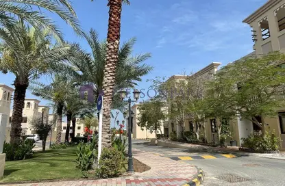 مجمع سكني - 6 غرف نوم - 6 حمامات للايجار في شارع الدانة - مريخ - المريخ - الدوحة