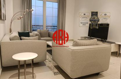 Apartment - 1 Bedroom - 2 Bathrooms for rent in Floresta Gardens - Floresta Gardens - The Pearl Island - Doha Apartment - 1 Bedroom - 2 Bathrooms for rent in Floresta Gardens - Floresta Gardens - The Pearl Island - Doha