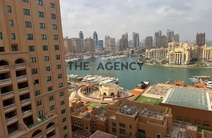 شقة - غرفة نوم - 2 حمامات للايجار في برج 28 - بورتو أرابيا - جزيرة اللؤلؤة - الدوحة