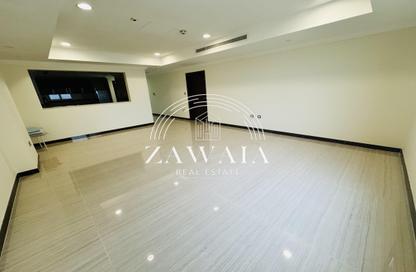 Apartment - 1 Bedroom - 2 Bathrooms for rent in One Porto Arabia - Porto Arabia - The Pearl Island - Doha