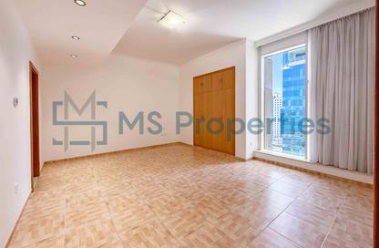 Apartment - 3 Bedrooms - 5 Bathrooms for rent in West Bay Tower - West Bay - West Bay - Doha