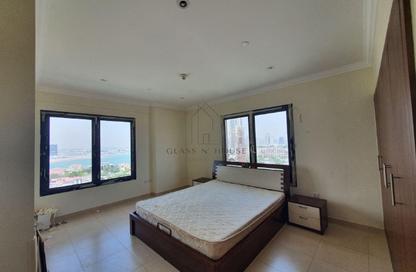 Apartment - 2 Bedrooms - 2 Bathrooms for sale in Marina Gate - Porto Arabia - The Pearl Island - Doha