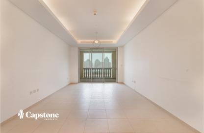 Apartment - 2 Bedrooms - 3 Bathrooms for rent in Viva East - Viva Bahriyah - The Pearl Island - Doha