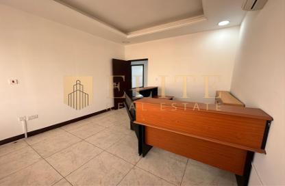 Office Space - 5 Bedrooms - 1 Bathroom for rent in Bin Omran 35 - Fereej Bin Omran - Doha