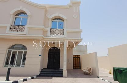 Villa - 6 Bedrooms - 4 Bathrooms for rent in Al Kheesa - Al Kheesa - Umm Salal Mohammed