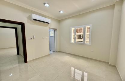 Apartment - 2 Bedrooms - 2 Bathrooms for rent in Al Nasr Street - Al Nasr - Doha