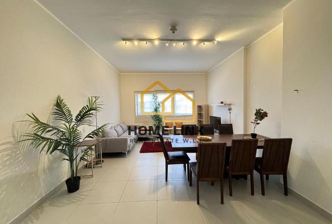 54879138 - Property Main Image