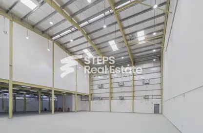 Warehouse - Studio for rent in East Industrial Street - Birkat Al Awamer - Al Wakra