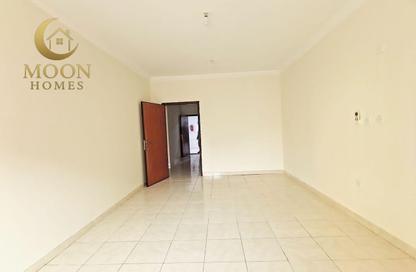 Apartment - 2 Bedrooms - 1 Bathroom for rent in Umm Ghuwailina 4 - Umm Ghuwailina - Doha