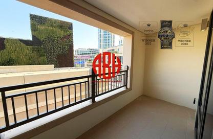 Apartment - 3 Bedrooms - 5 Bathrooms for rent in Abraj Bay - Abraj Quartiers - The Pearl Island - Doha