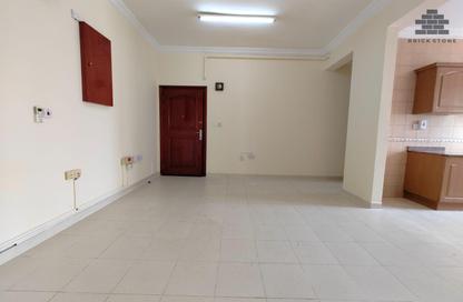 Apartment - 2 Bedrooms - 2 Bathrooms for rent in Salaja Street - Doha Al Jadeed - Doha