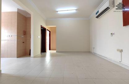 Apartment - 2 Bedrooms - 2 Bathrooms for rent in Salaja Street - Doha Al Jadeed - Doha